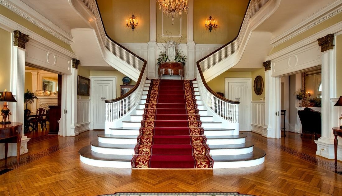 red-and-brown-floral-stair-carpet